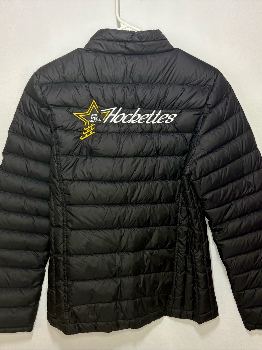 “Hockettes” Weatherproof 32, Black Puffer Jacket with Embroidered Logo. MEDIUM